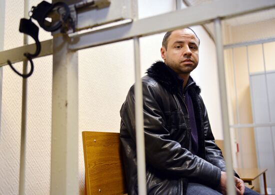 Подозреваемый в ДТП на Ленинском проспекте доставлен в суд