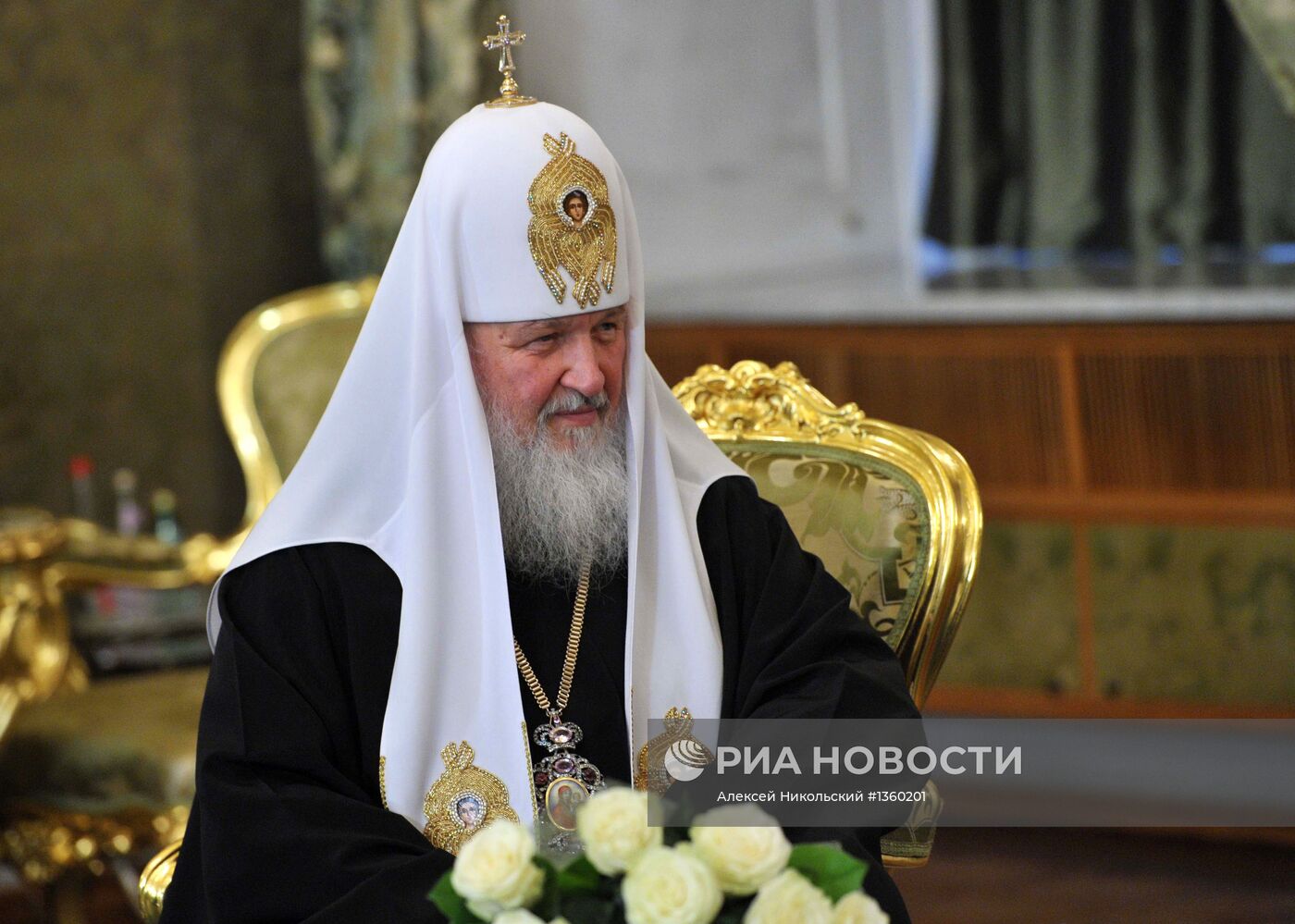 В.Путин поздравил патриарха Кирилла с Днем интронизации