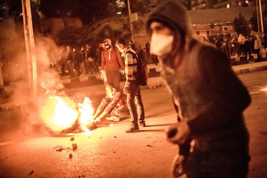 Столкновения митингующих и полиции в Каире