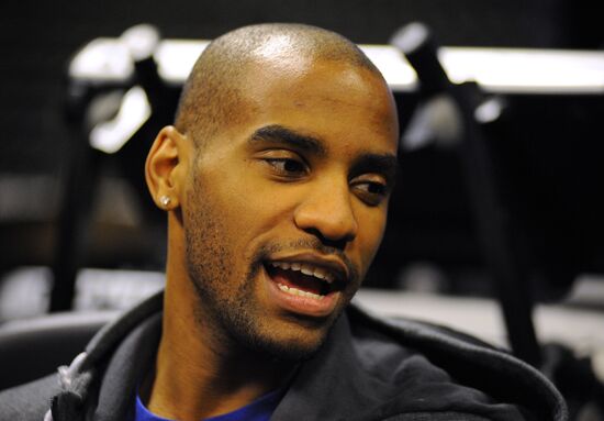 Баскетболист ПБК ЦСКА Аарон Джексон записал песню с Dino MC 47