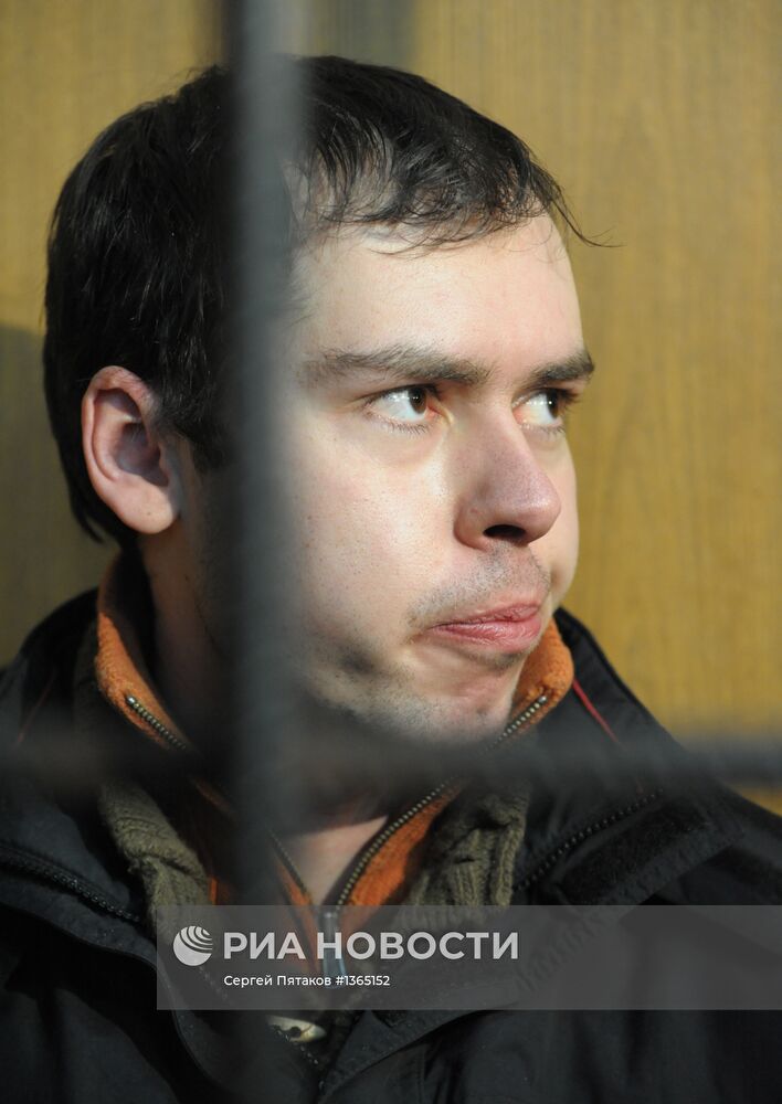 Суд продлил срок ареста Д.Виноградова, расстрелявшего коллег