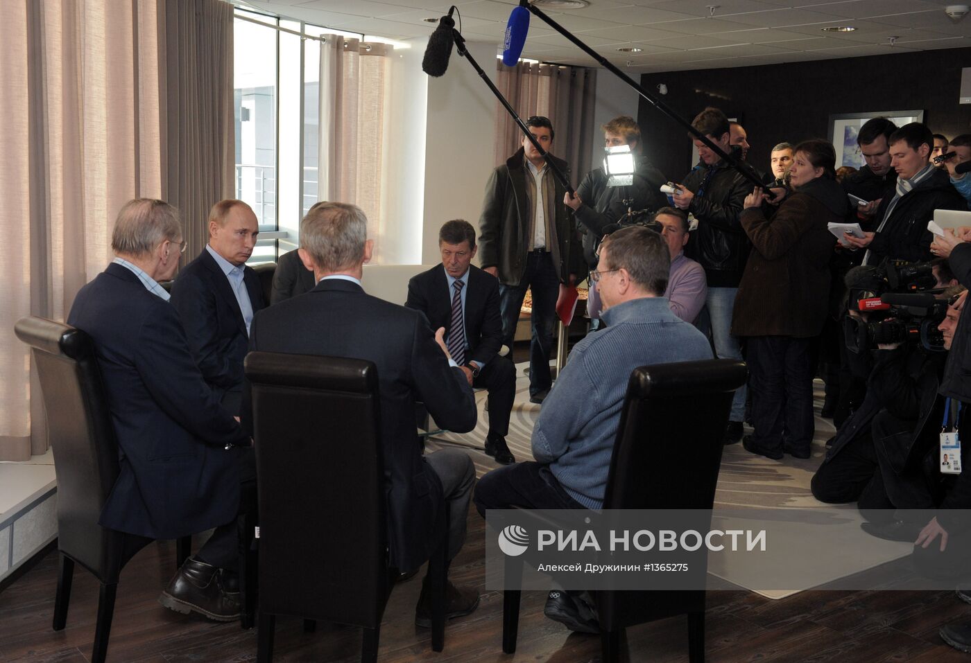 В.Путин осмотрел объекты горного кластера к Олимпиаде в Сочи