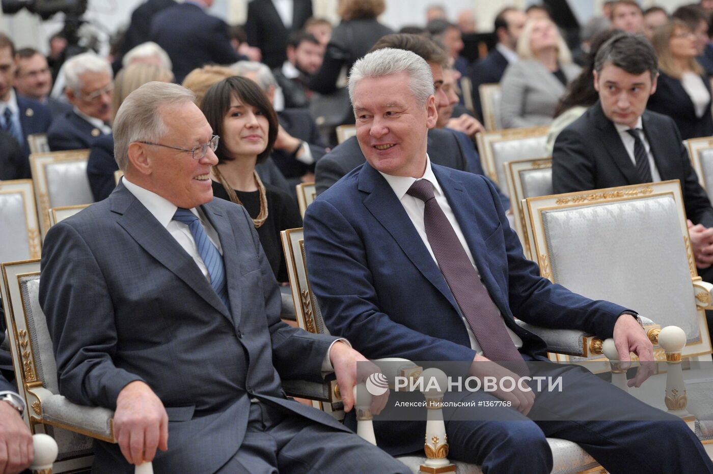 В.Путин вручил премии в области науки и инноваций в Кремле