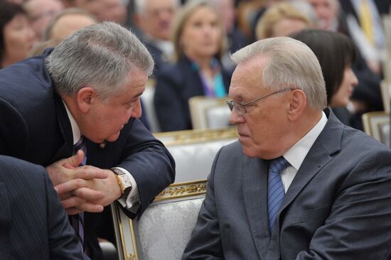 В.Путин вручил премии в области науки и инноваций в Кремле