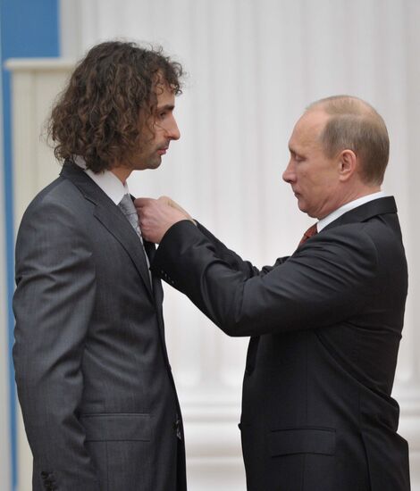 В.Путин вручил премии в области науки и инноваций в Кремле