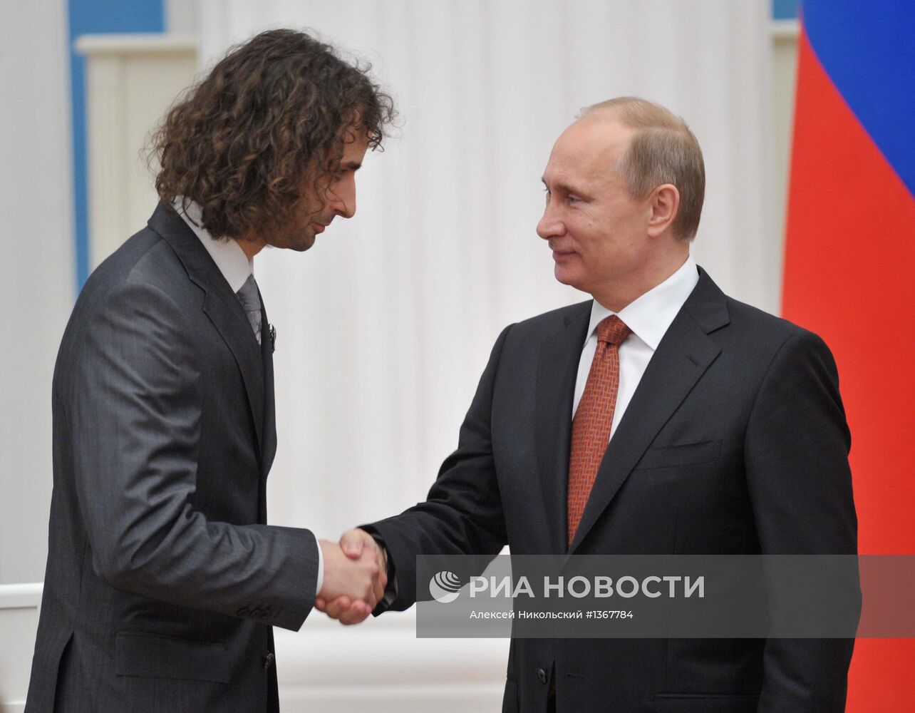 В.Путин вручил премии в области науки и инноваций в Кремле