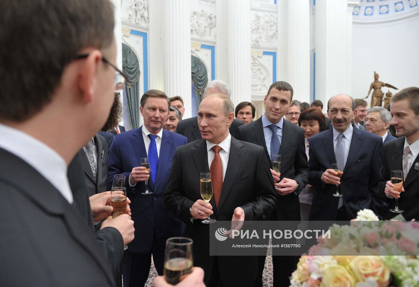В.Путин вручил премии в области науки и инноваций в Кремле