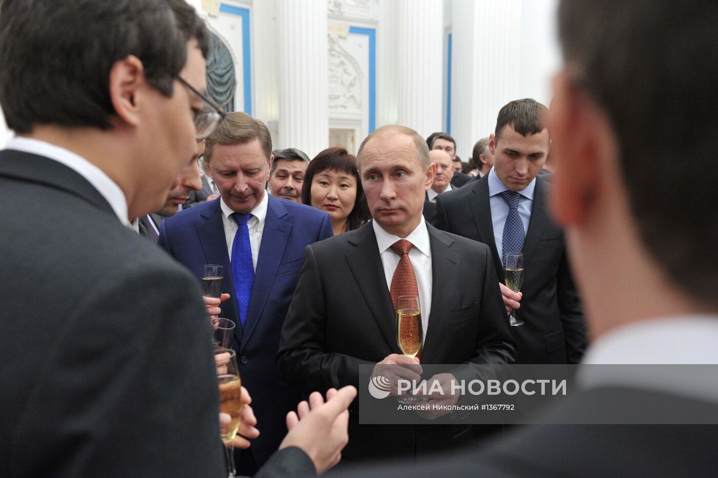 В.Путин вручил премии в области науки и инноваций в Кремле