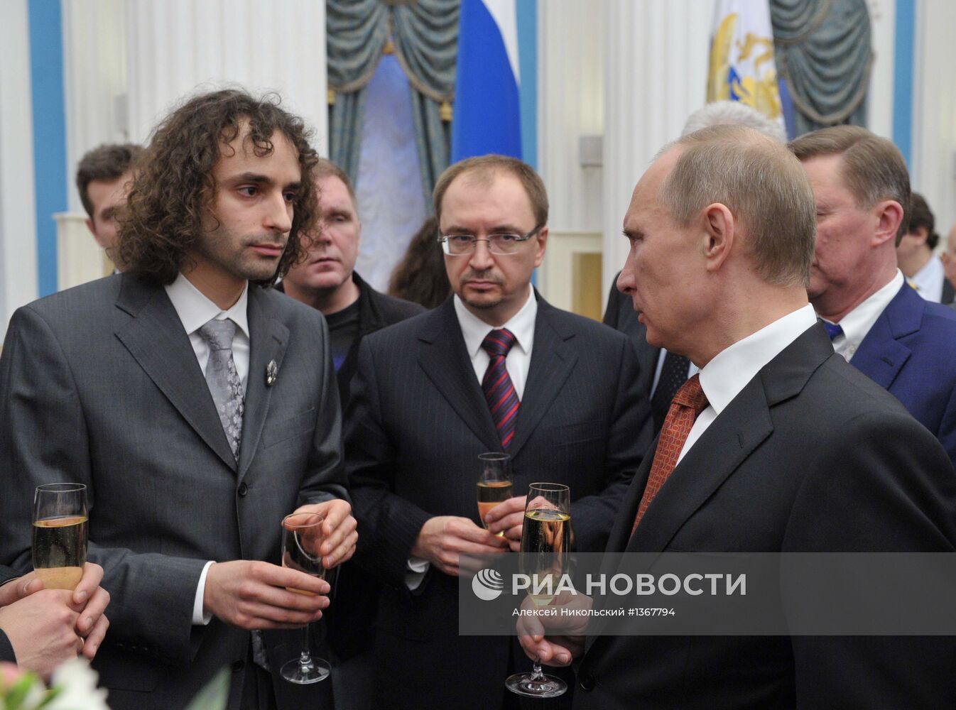 В.Путин вручил премии в области науки и инноваций в Кремле