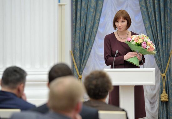 В.Путин вручил премии в области науки и инноваций в Кремле