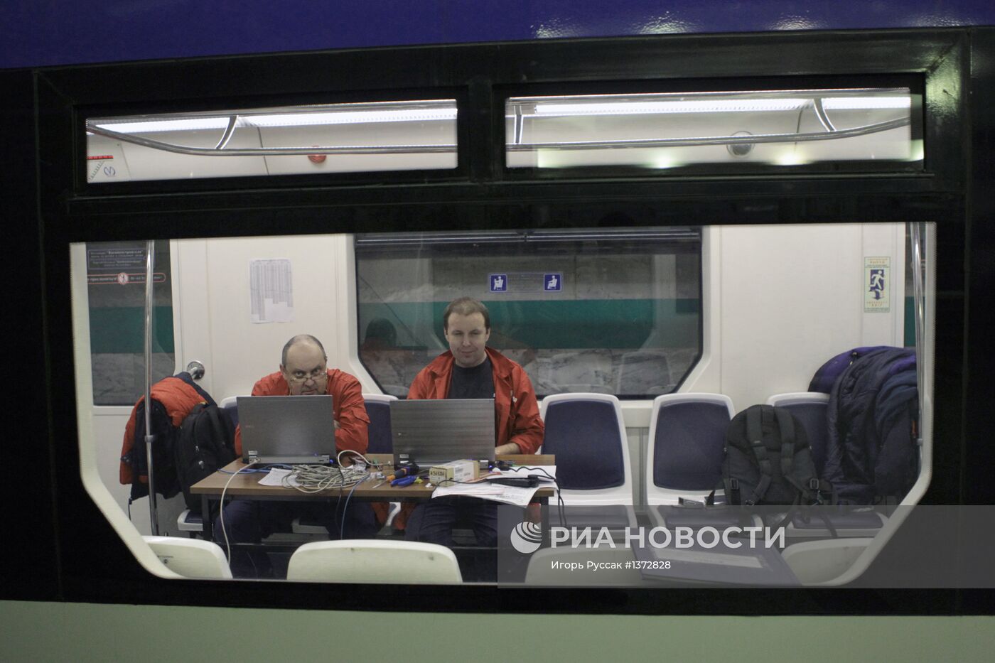 Обкатка поезда "НеВа" в метро Санкт-Петербурга