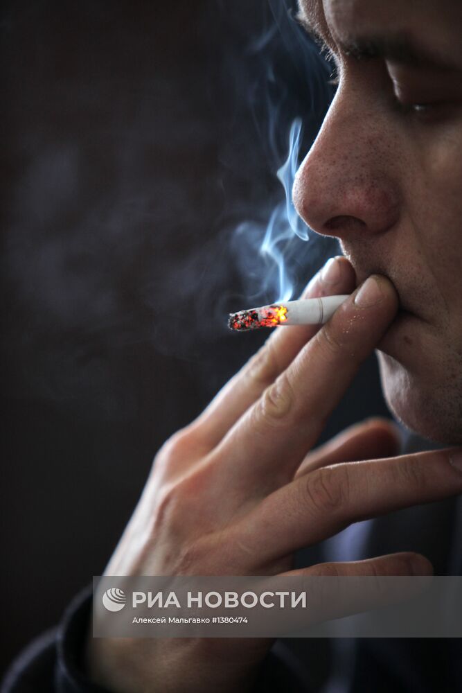 Курение в общественных местах