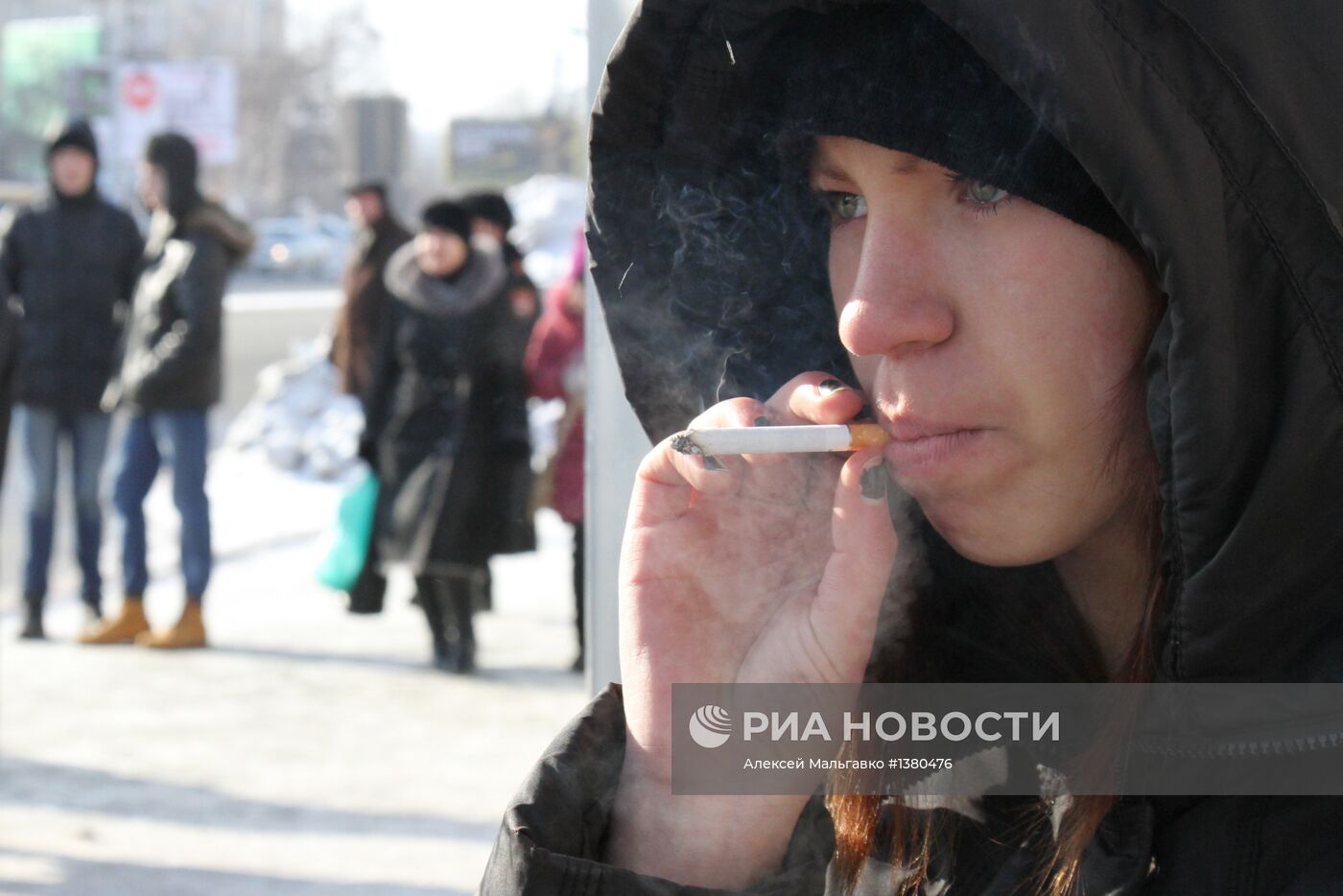 Курение в общественных местах