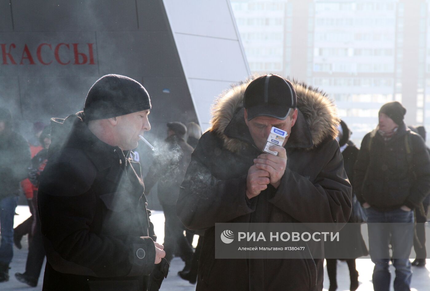 Курение в общественных местах