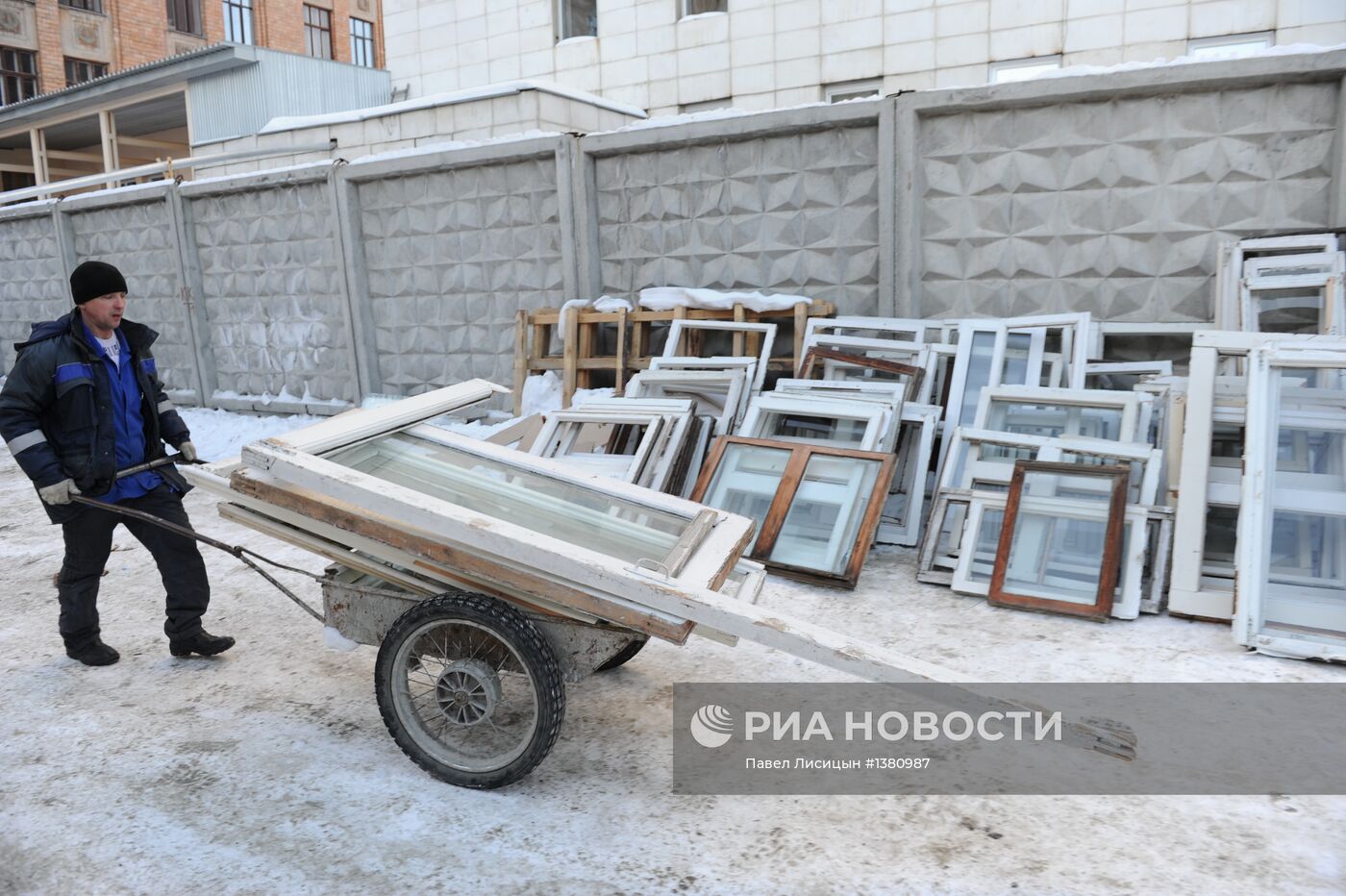 Последствия метеоритного дождя в Челябинске