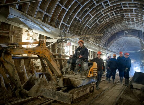 С.Собянин на строительстве Калининско-Солнцевской линии метро