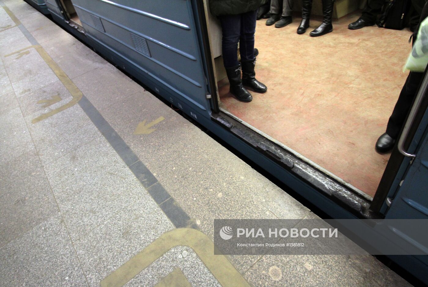 Новая разметка на платформах московского метрополитена