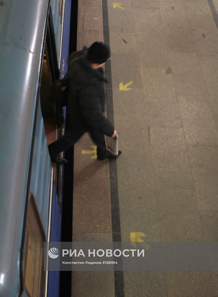 Новая разметка на платформах московского метрополитена