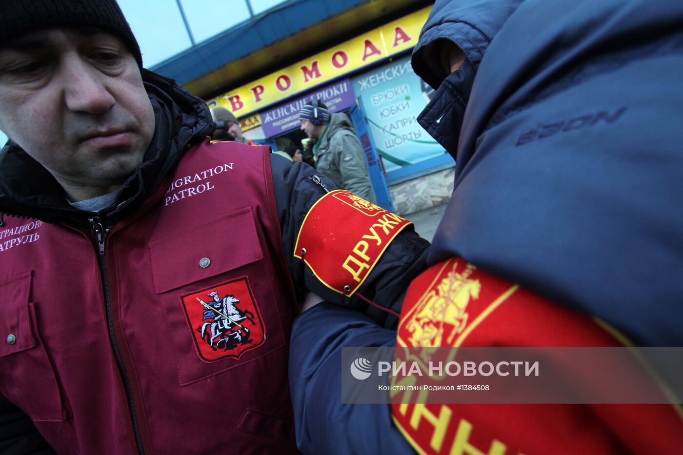Рейд миграционного патруля в Москве