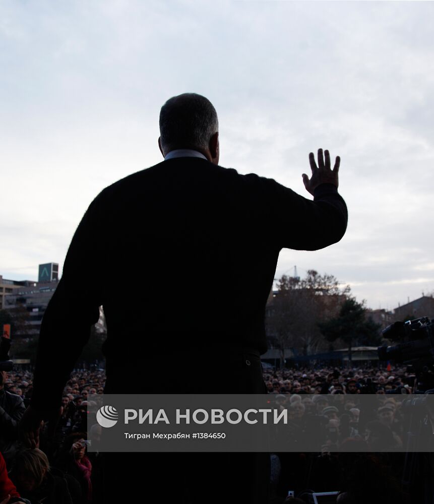 Митинг сторонников Раффи Ованнисяна в Ереване