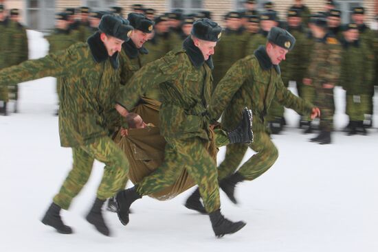 Празднование масленицы во внутренних войсках Белоруссии
