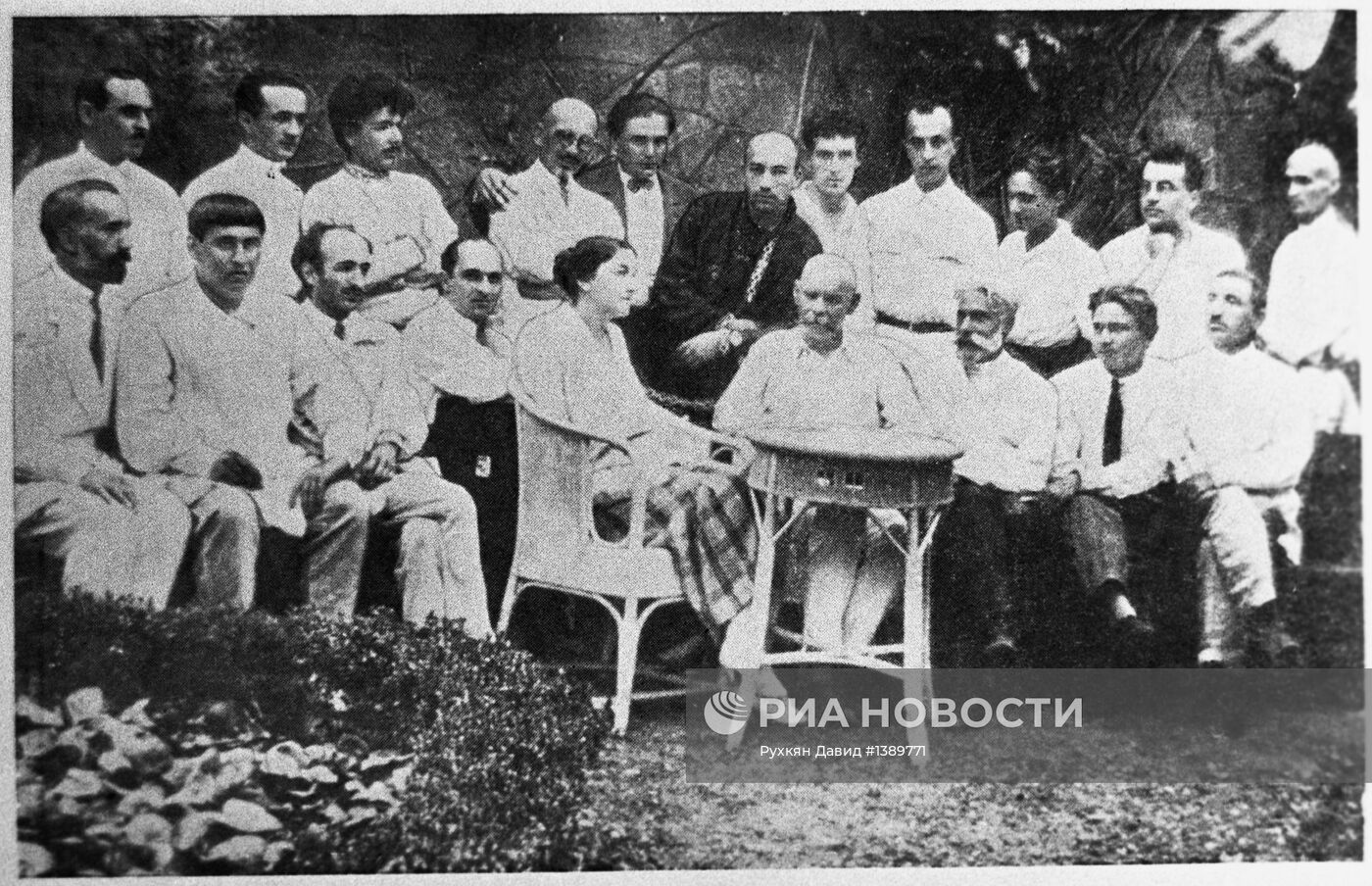 Максим Горький и грузинские писатели