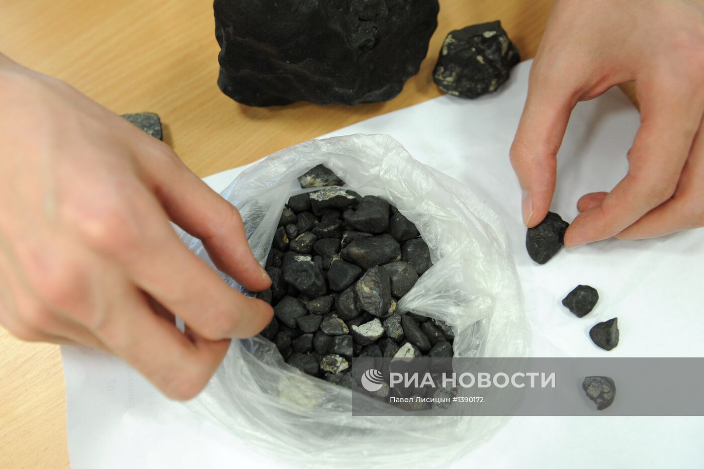 Изучение осколков метеорита, найденных в Челябинской области