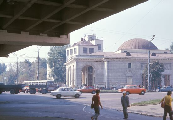 "ПАРК КУЛЬТУРЫ МЕТРО