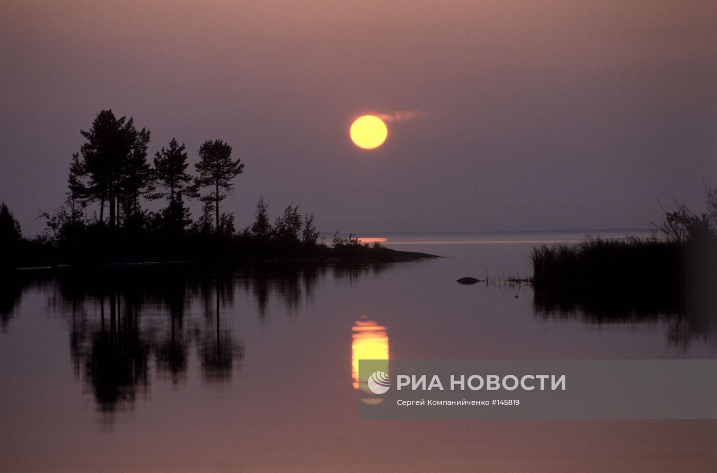 ВАЛААМ ОСТРОВ ЛАДОЖСКОЕ ОЗЕРО НОЧЬ ЛУНА