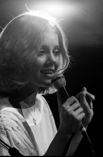 Эстрадная певица Людмила Сенчина