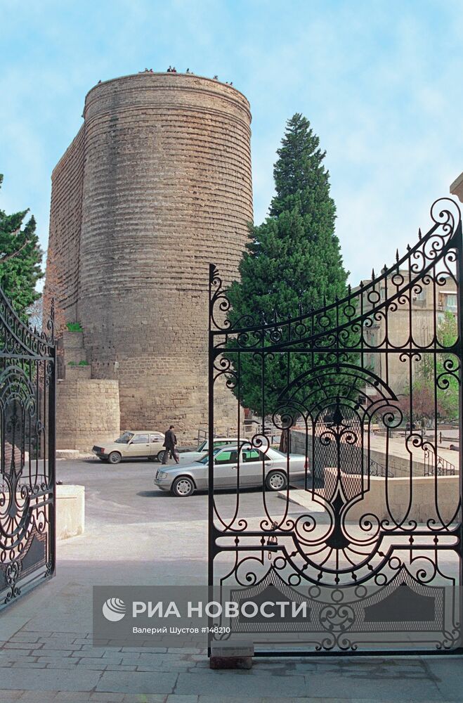 Девичья башня в Баку
