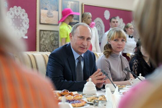 Рабочая поездка В.Путина в Северо-Западный федеральный округ