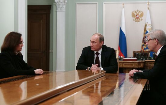 Встреча президента РФ В.Путина с Э.Набиуллиной и С.Игнатьевым