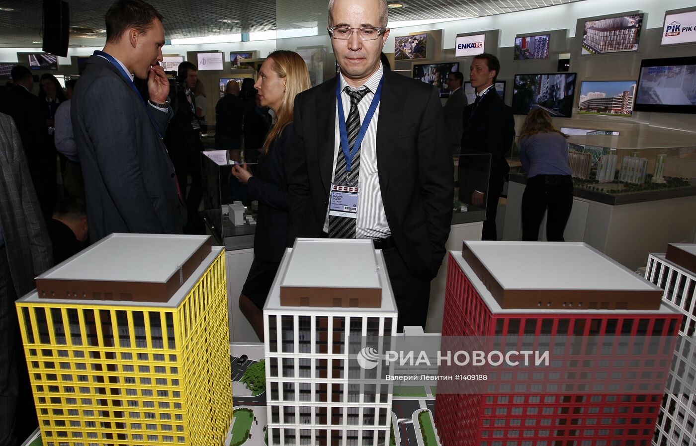 Международная выставка коммерческой недвижимости МИПИМ-2013