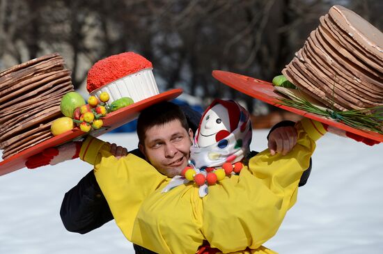 Масленичные гуляния в Москве