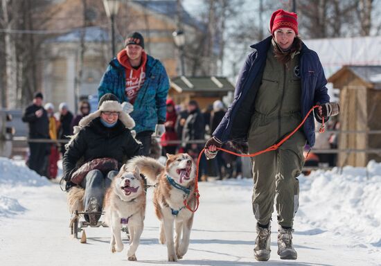 Празднование Масленицы в Санкт-Петербурге