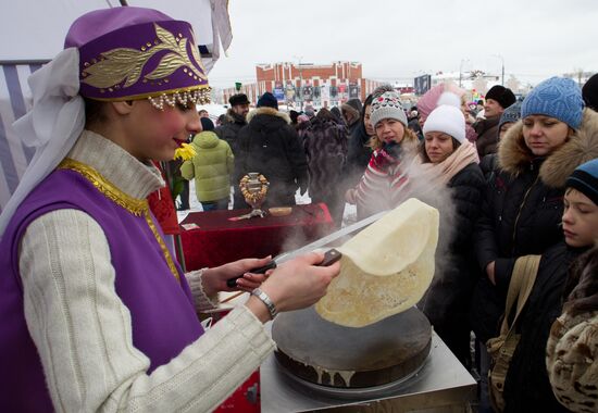 Празднование Масленицы в Томске
