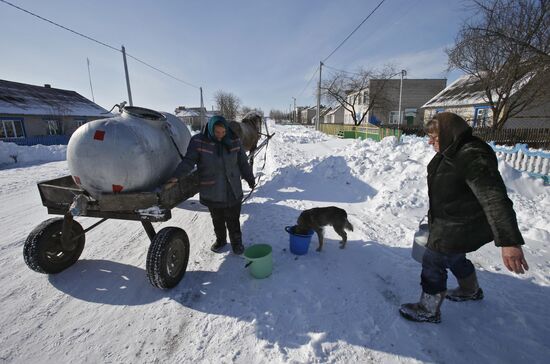 Сбор молока в белорусской деревне