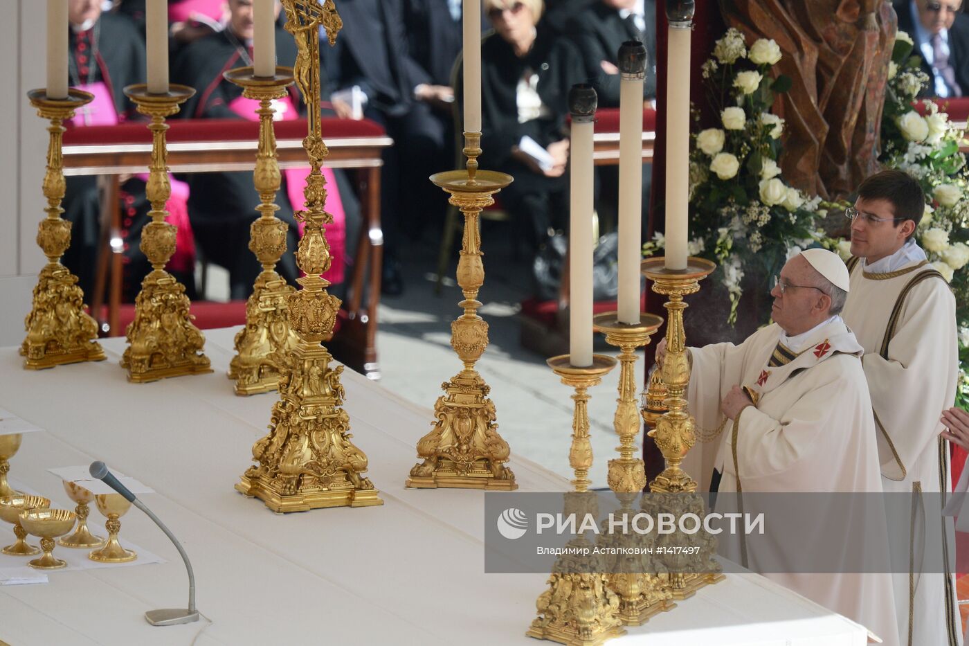 Церемония интронизации Папы Римского Франциска