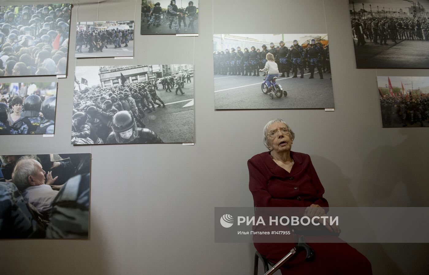 Открытие фотовыставки о событиях на Болотной площади 6 мая 2012