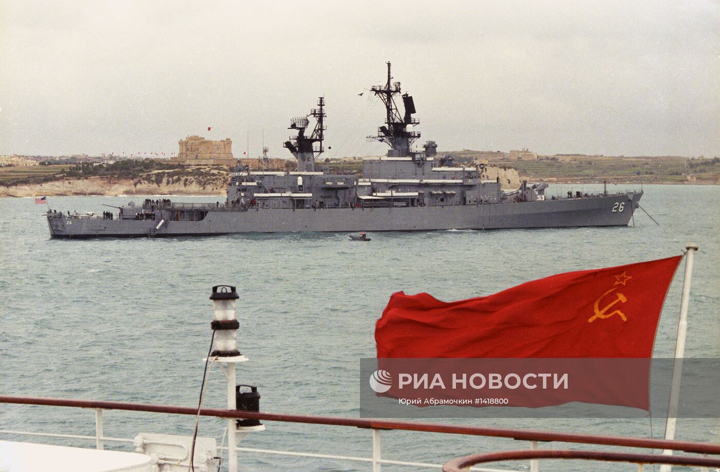 Мальтийский саммит. Корабли СССР и США у берегов Мальты