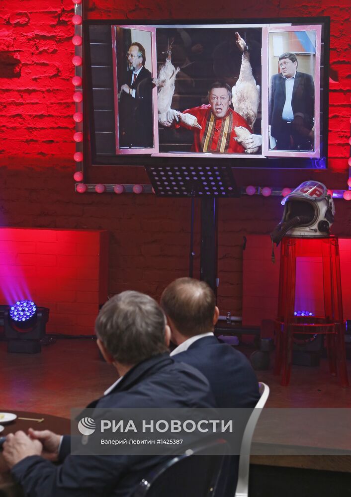 Эфир ньюзикла "Гражданин хороший" на канале "Дождь"