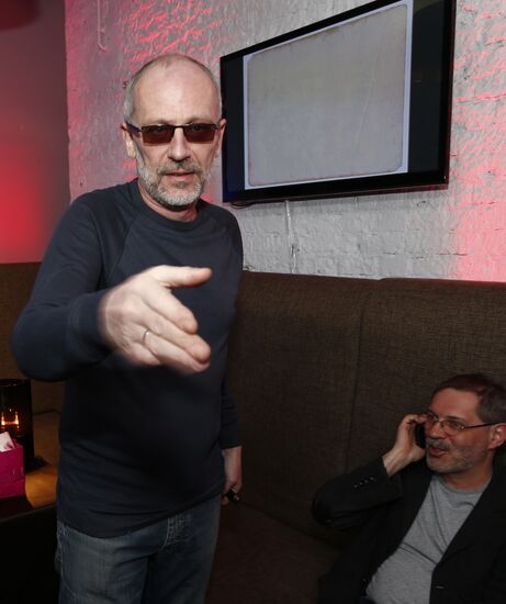 Эфир ньюзикла "Гражданин хороший" на канале "Дождь"