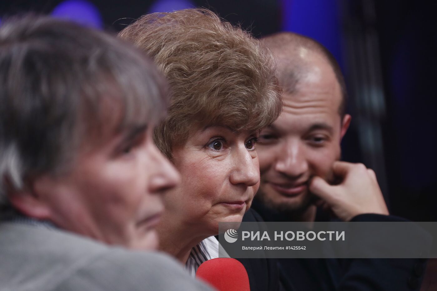 Эфир ньюзикла "Гражданин хороший" на канале "Дождь"