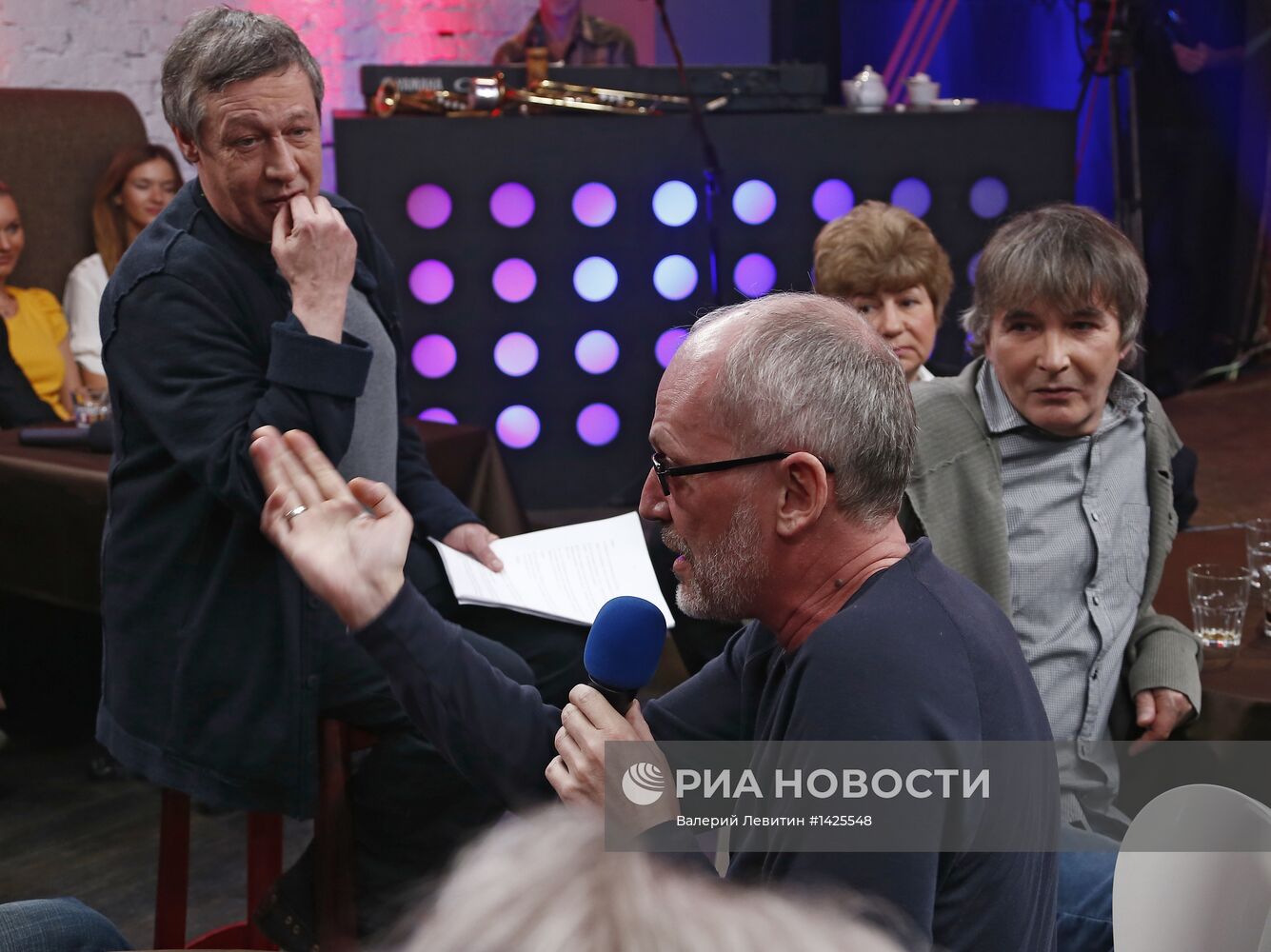 Эфир ньюзикла "Гражданин хороший" на канале "Дождь"