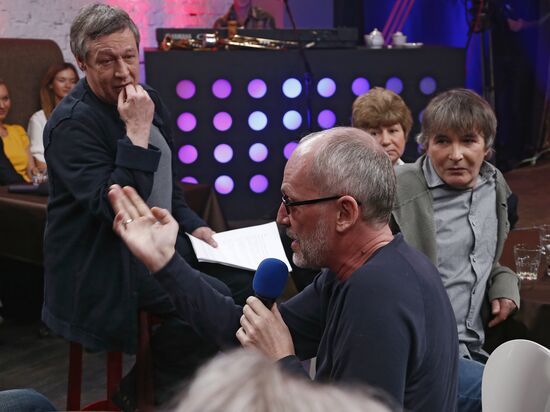 Эфир ньюзикла "Гражданин хороший" на канале "Дождь"