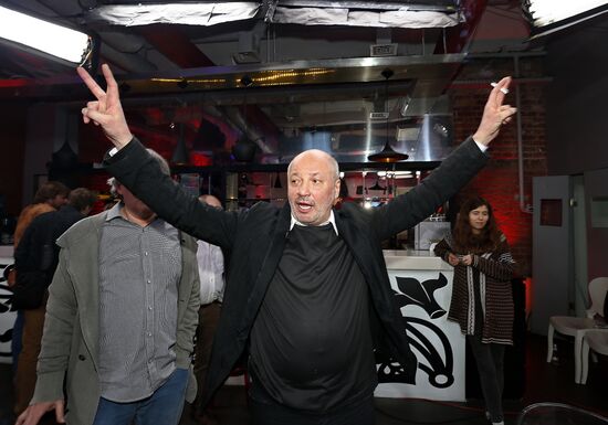 Эфир ньюзикла "Гражданин хороший" на канале "Дождь"