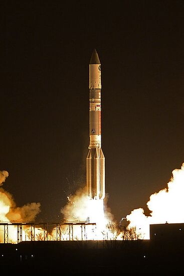 Пуск ракеты-носителя "Протон-М" с разгонным блоком "Бриз-М"