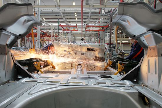 Калужский завод "ПСМА Рус" запустил в производство Citroen C4