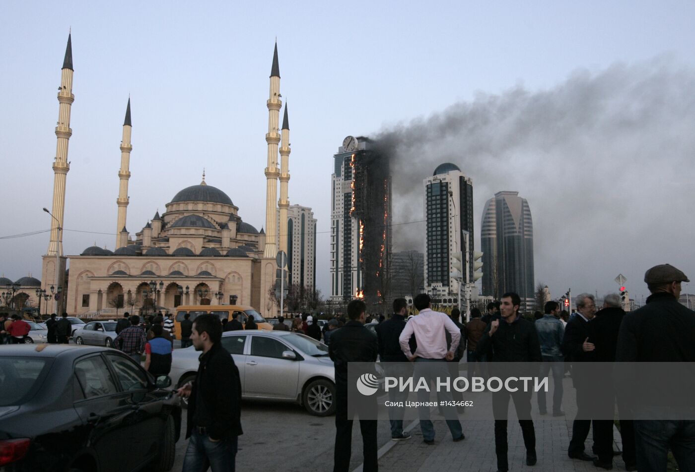 Пожар в комплексе "Грозный-Сити" в Чечне